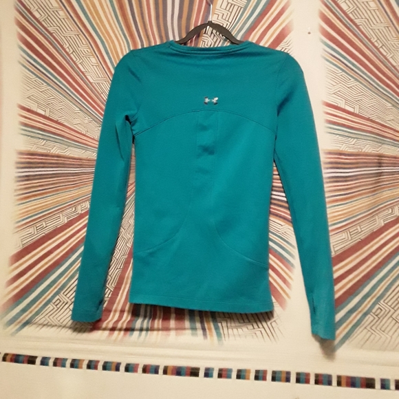 Under Armour Women XS LongSleeve Exercise Shirt - Picture 4 of 16